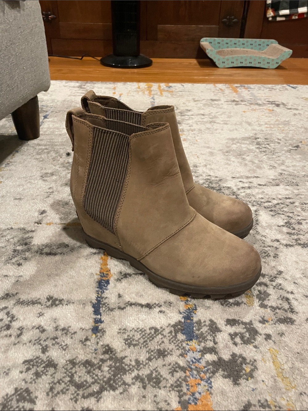 Sorel Tan Chelsea Wedge Ankle Booties